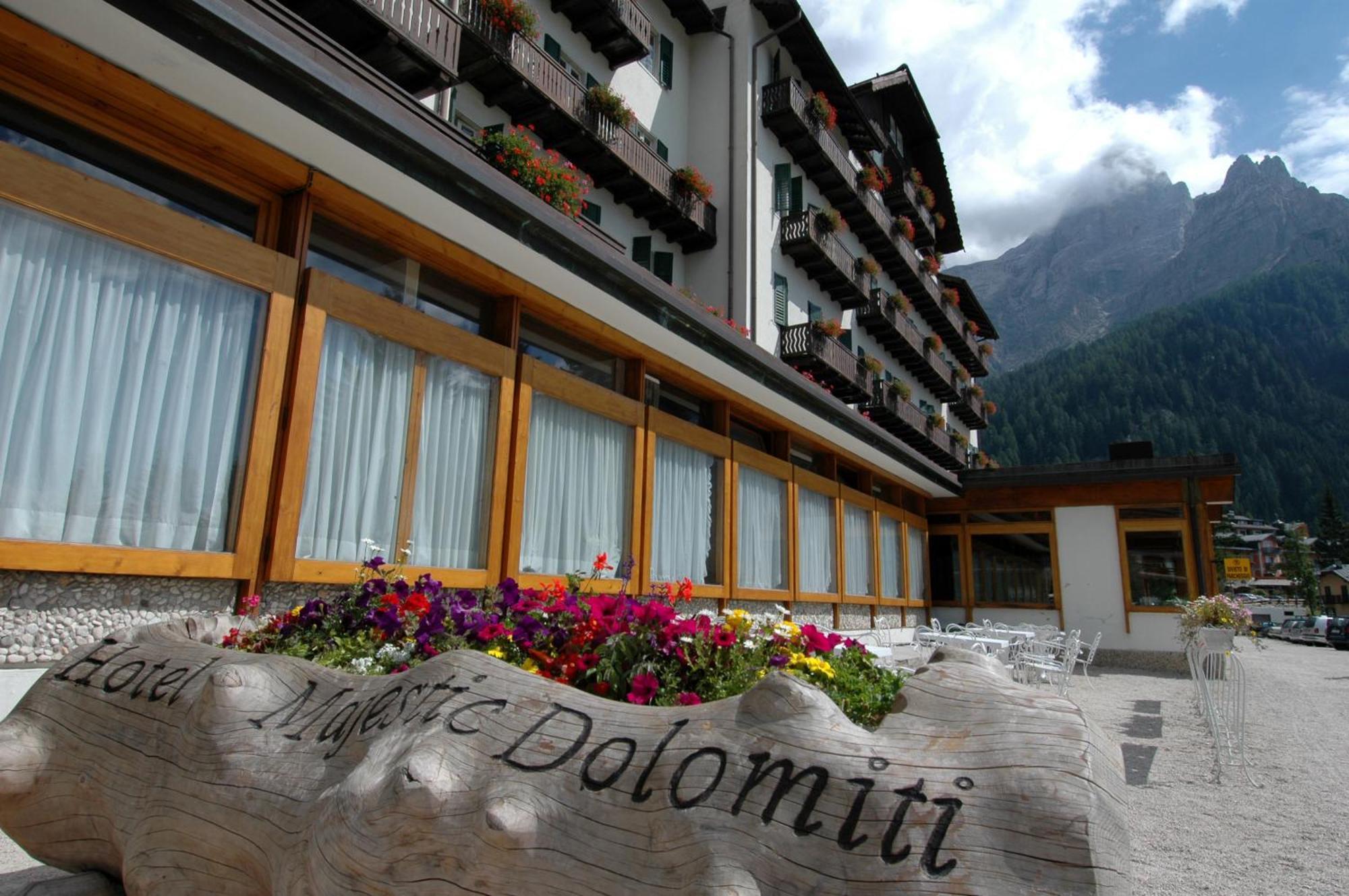 Th San Martino - Majestic Dolomiti Hotel Сан-Мартіно-ді-Кастроцца Екстер'єр фото