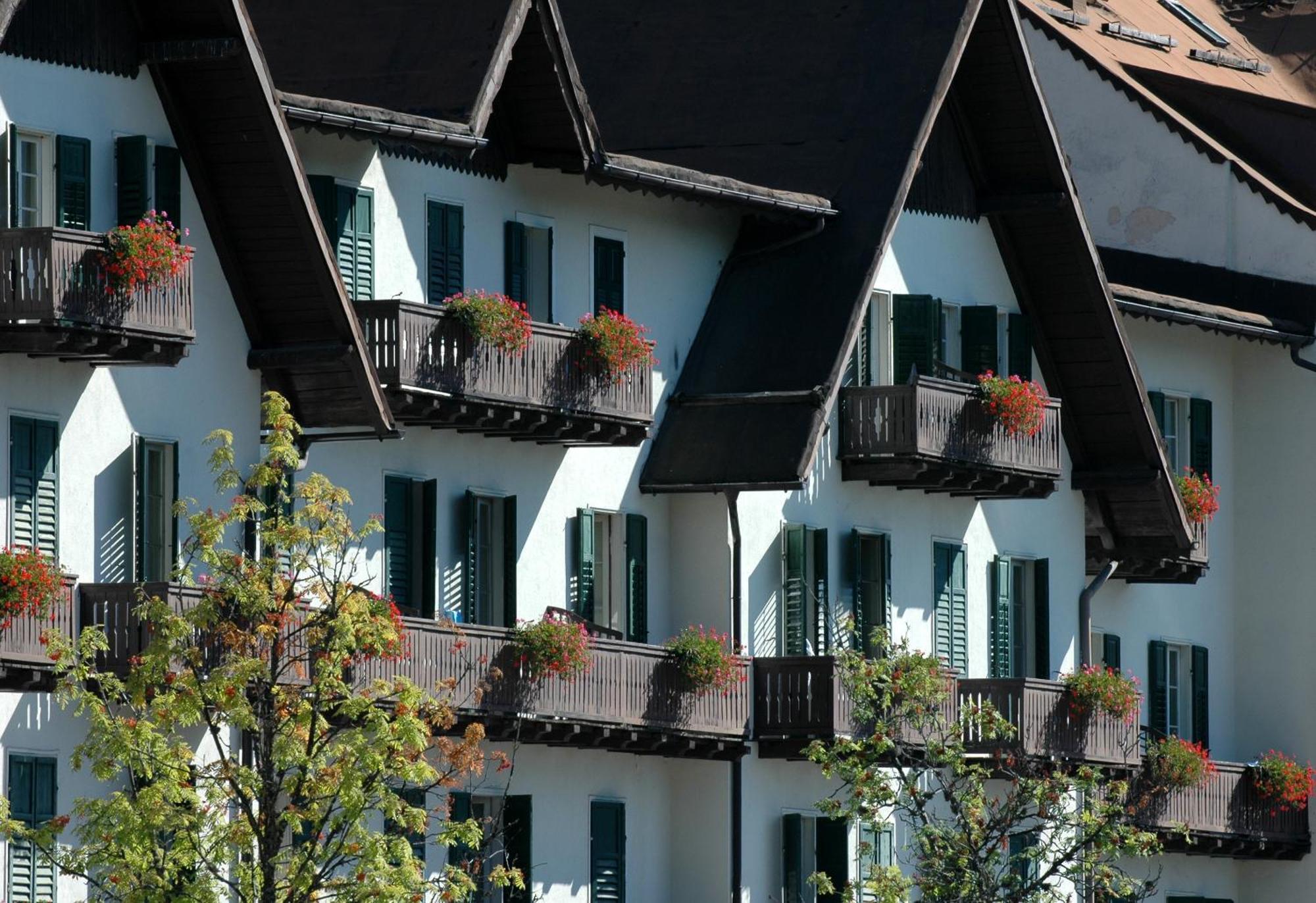 Th San Martino - Majestic Dolomiti Hotel Сан-Мартіно-ді-Кастроцца Екстер'єр фото